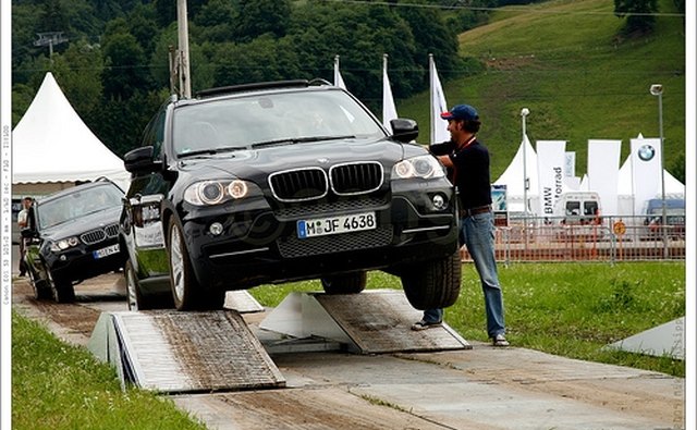 Модели BMW xDrive проходят тщательное тестирование.