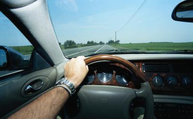 Если передние шины не сбалансированы должным образом, будет ощущаться большая часть вибрации и движения в твоих руках на руле. 