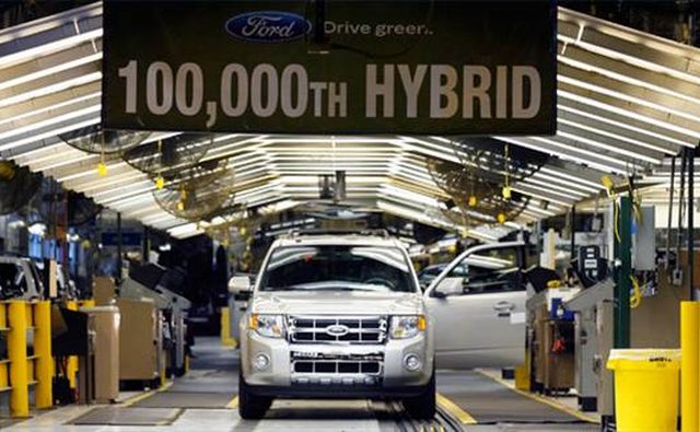 100 000-й гибрид Ford сходит с конвейера.
