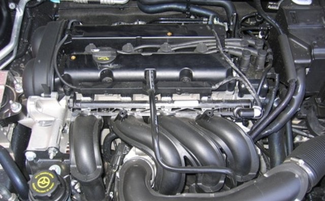 Стартер двигателя пикапа Toyota 1985 года имеет всепогодную систему охраны