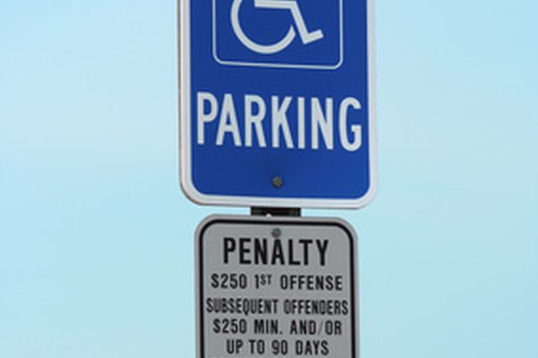 Каковы требования парковки для инвалидов в Колорадо?